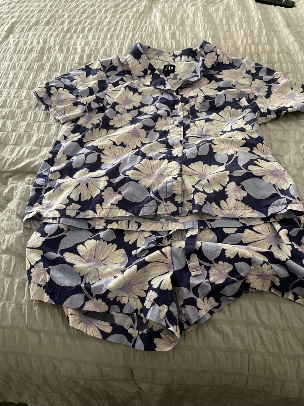GAP Navy Floral Short Pajama Set with Cream and Light Purple Blooms